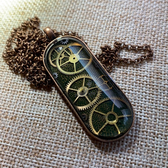 Hand Crafted Real Vintage Pocket Watch Gears Necklace Handmade - Picture 2 of 8